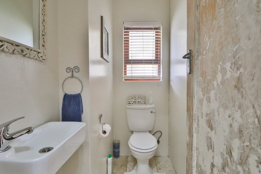 4 Bedroom Property for Sale in The Coves North West